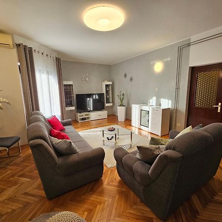 Apartment Tigo - 2 Bedrooms, 2 Bathrooms, Terrace And Big Garden Fažana Esterno foto