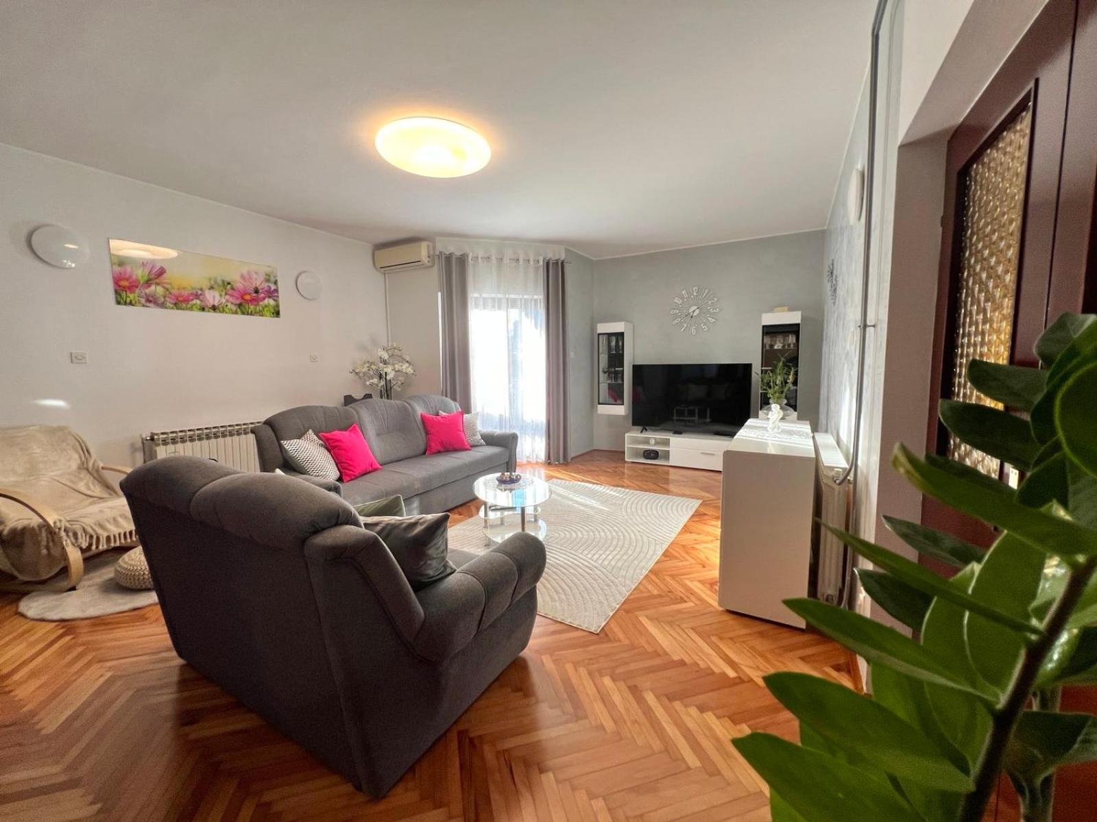 Apartment Tigo - 2 Bedrooms, 2 Bathrooms, Terrace And Big Garden Fažana Esterno foto